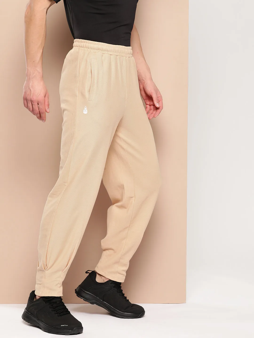 Alcis Men Men Solid Regular Fit Cotton Joggers