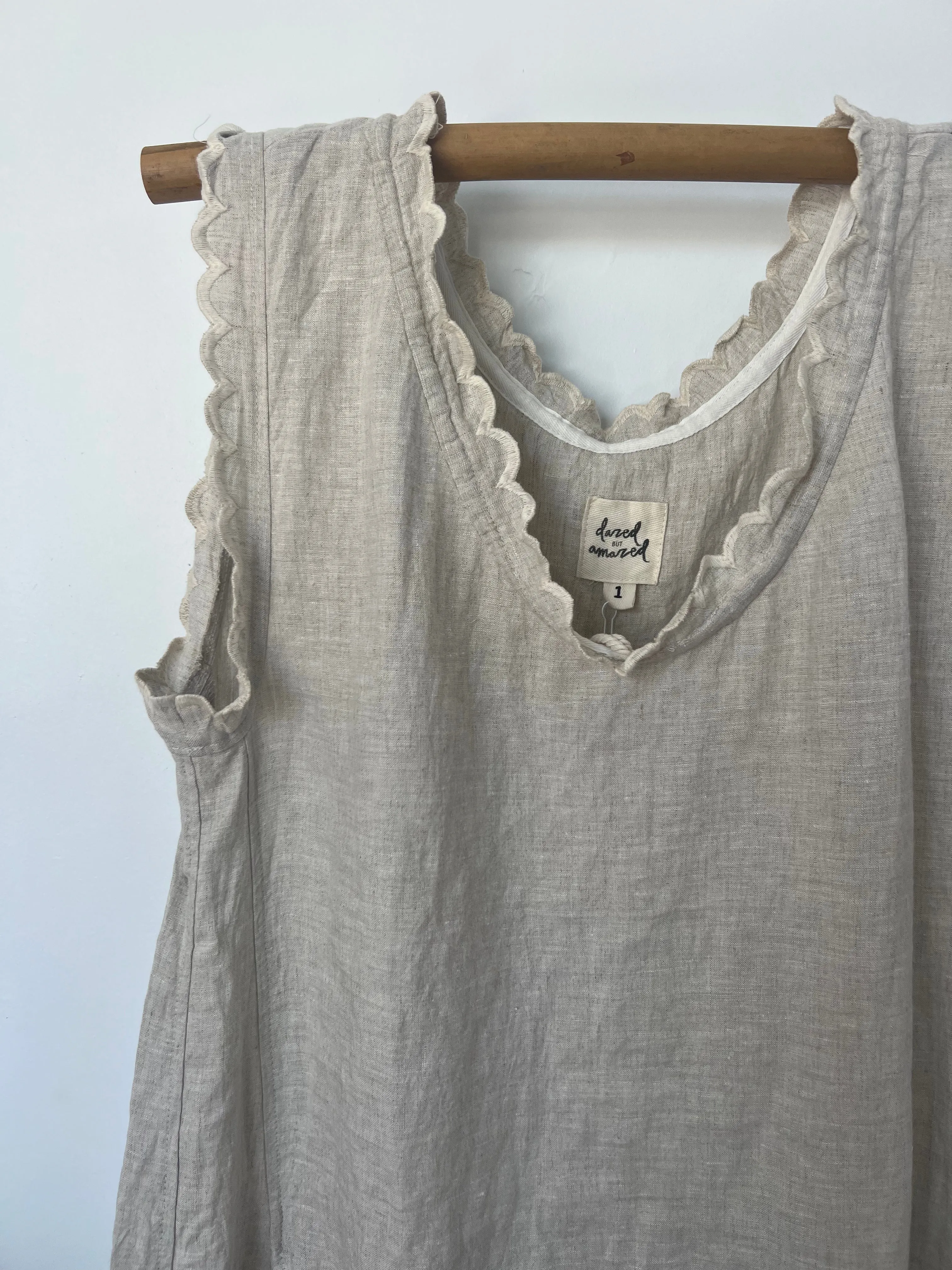 French Heritage Slip. Natural Linen