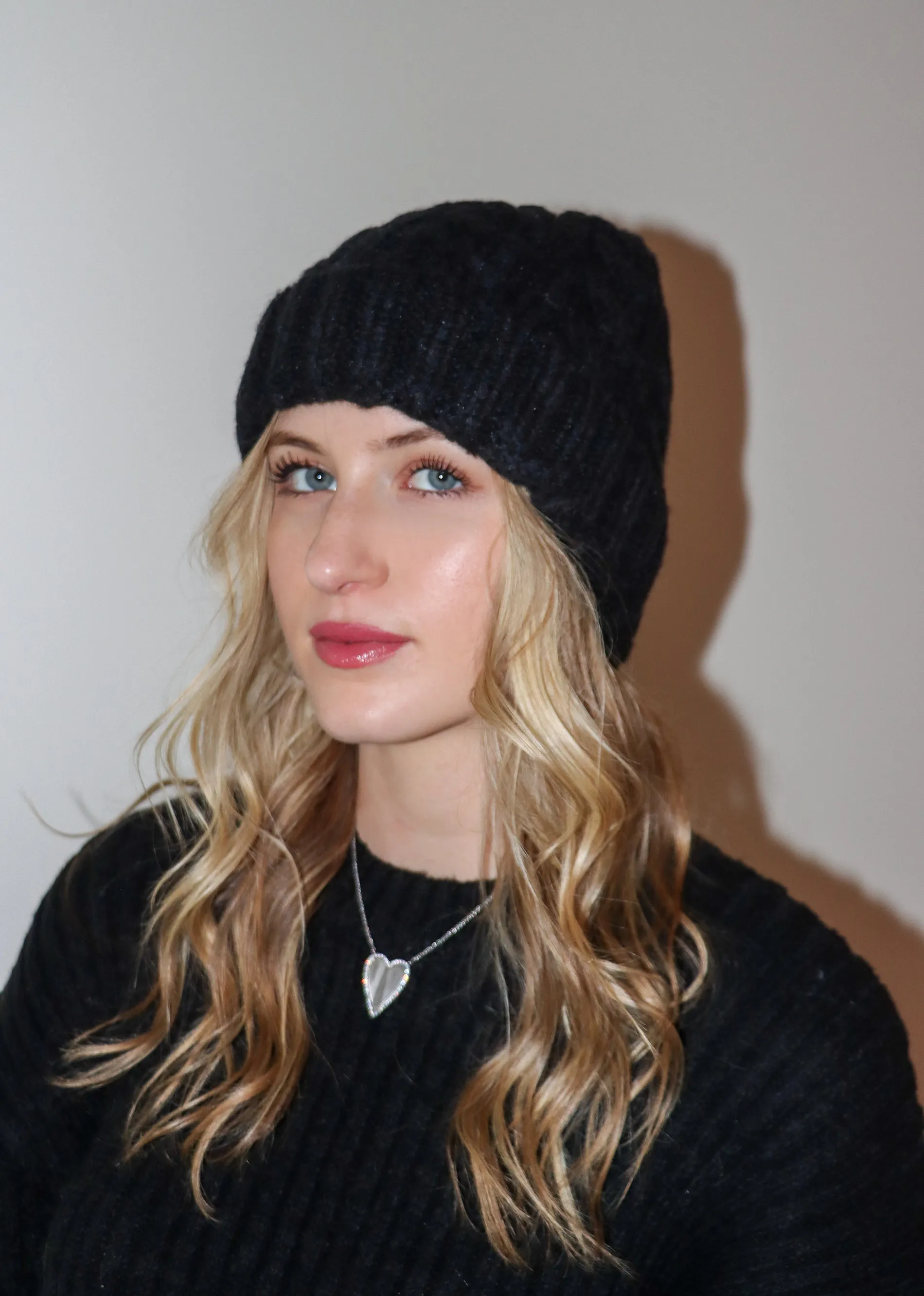 I Wanna Know Beanie ★ Black