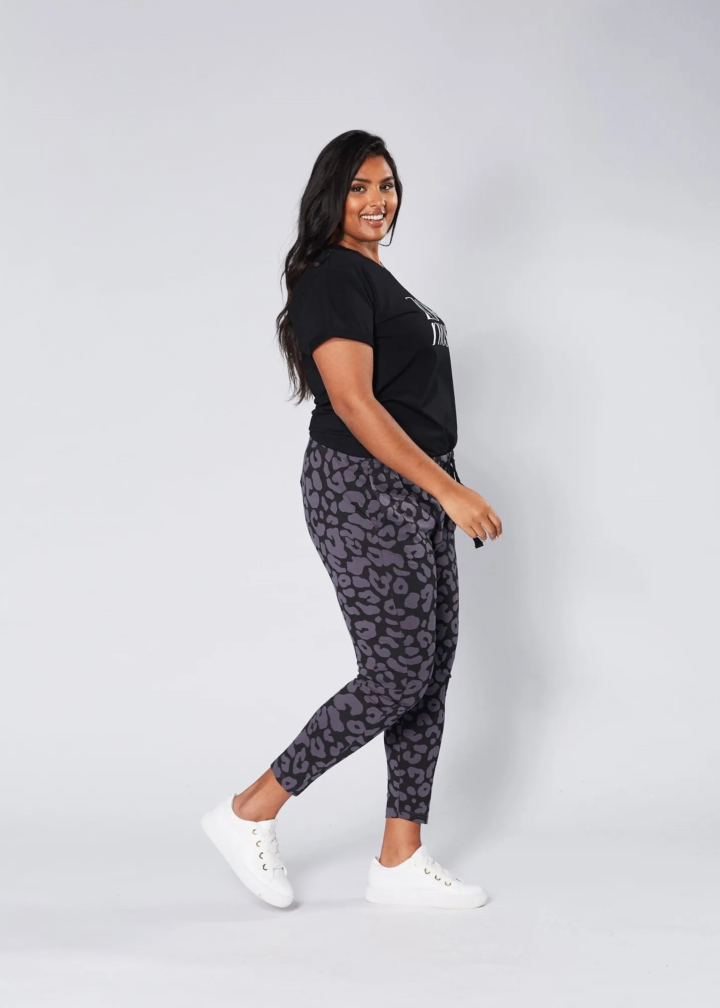 Jordan Joggers - Black/Gunmetal Leopard