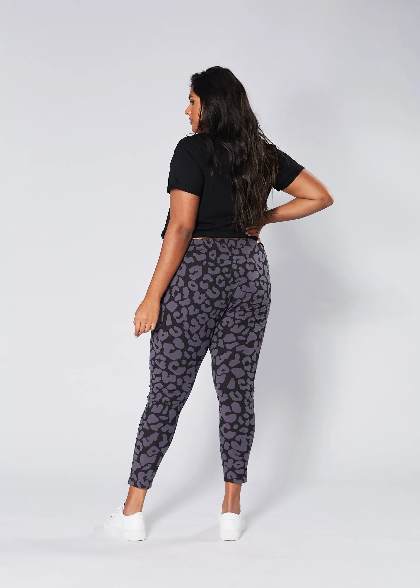 Jordan Joggers - Black/Gunmetal Leopard