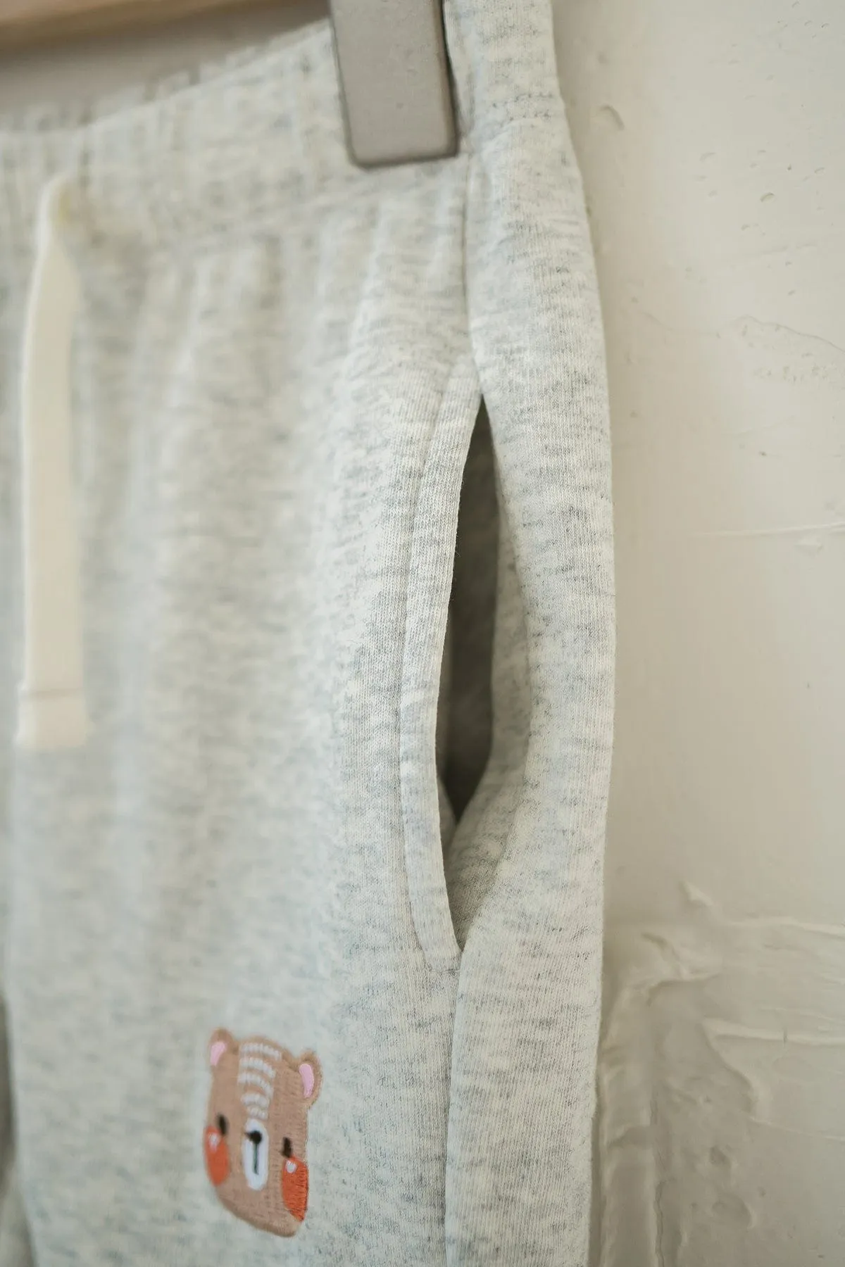 NM X LEBEAR JOGGER PANTS IN GREY