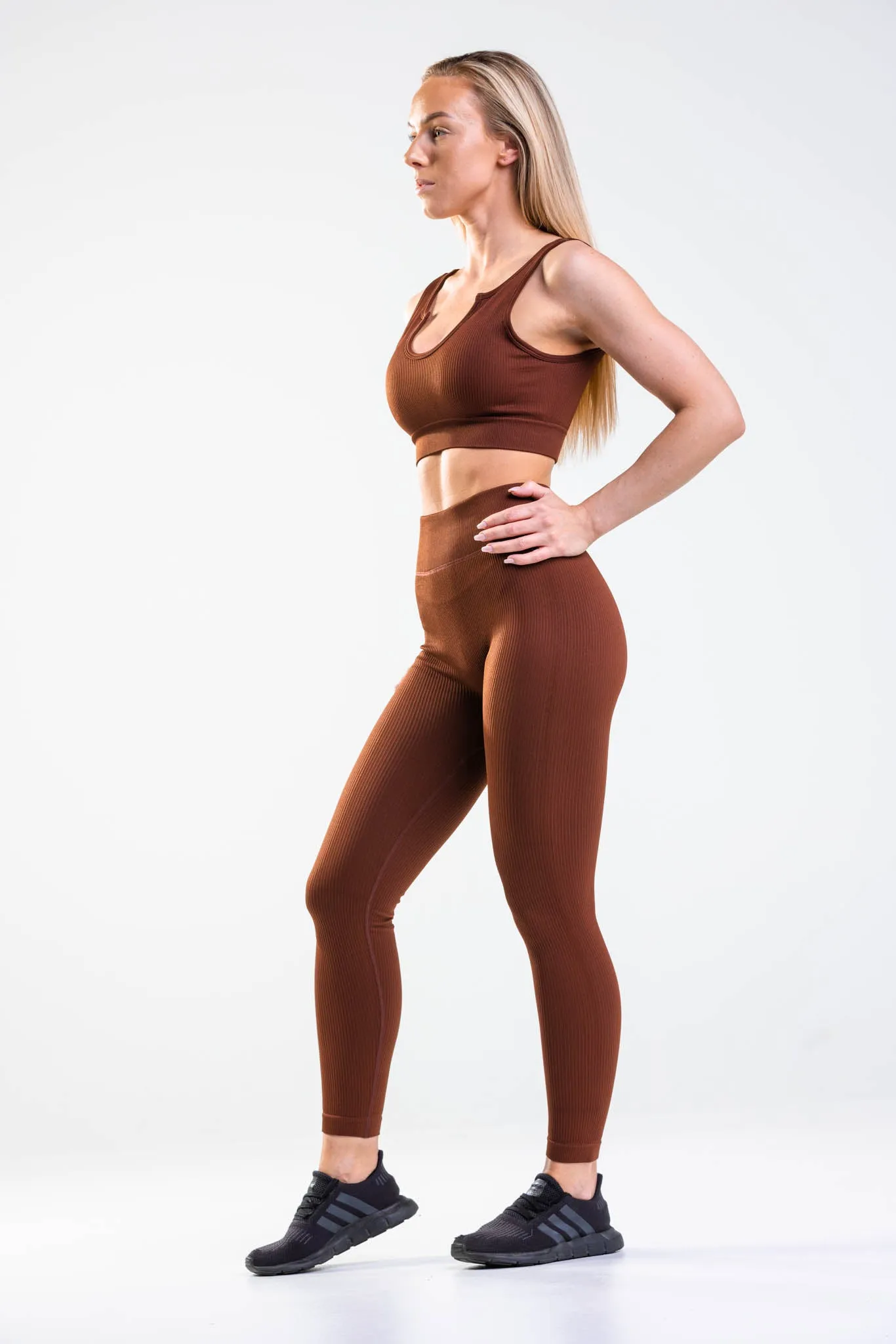 RIBBED SEAMLESS TIGHTS | BURGUNDY
